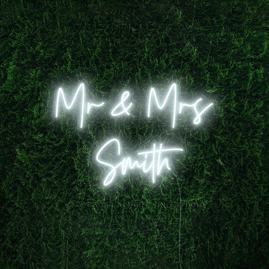 Mr & Mrs Neon Sign (Mr & Mrs Smith)